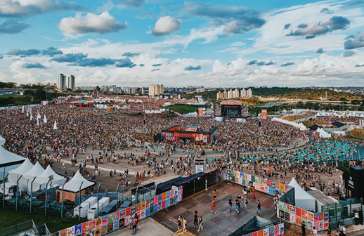 Lollapalooza aquece buscas por voos e hospedagens em São Paulo