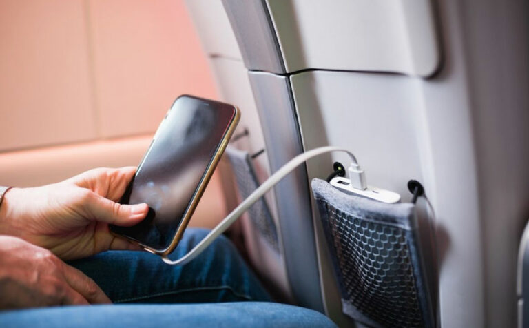 Novas regras para carregadores portáteis em aviões