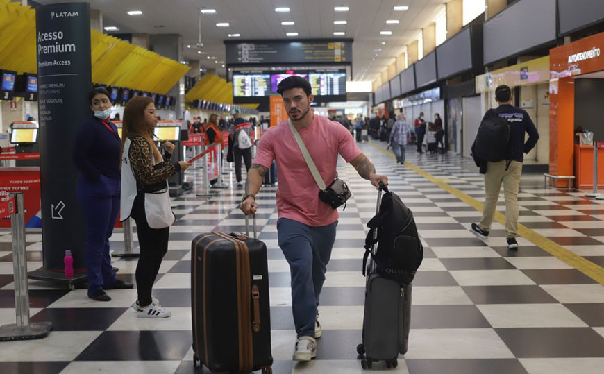 Brasil bate recorde e supera 42 milhões de passageiros em voos domésticos 