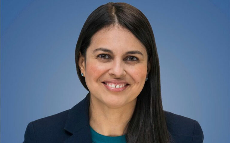 Alessandra Ueno assume novo cargo global no Experience Kissimmee