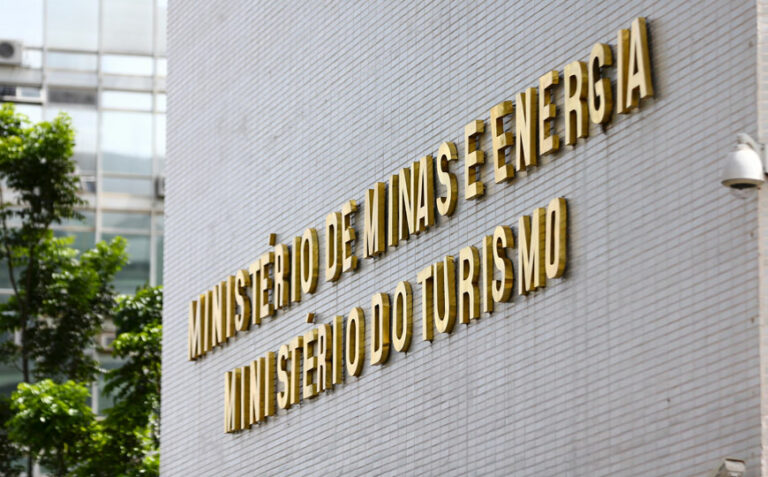 Cadastur supera 200 mil registros e reforça a formalização do turismo brasileiro